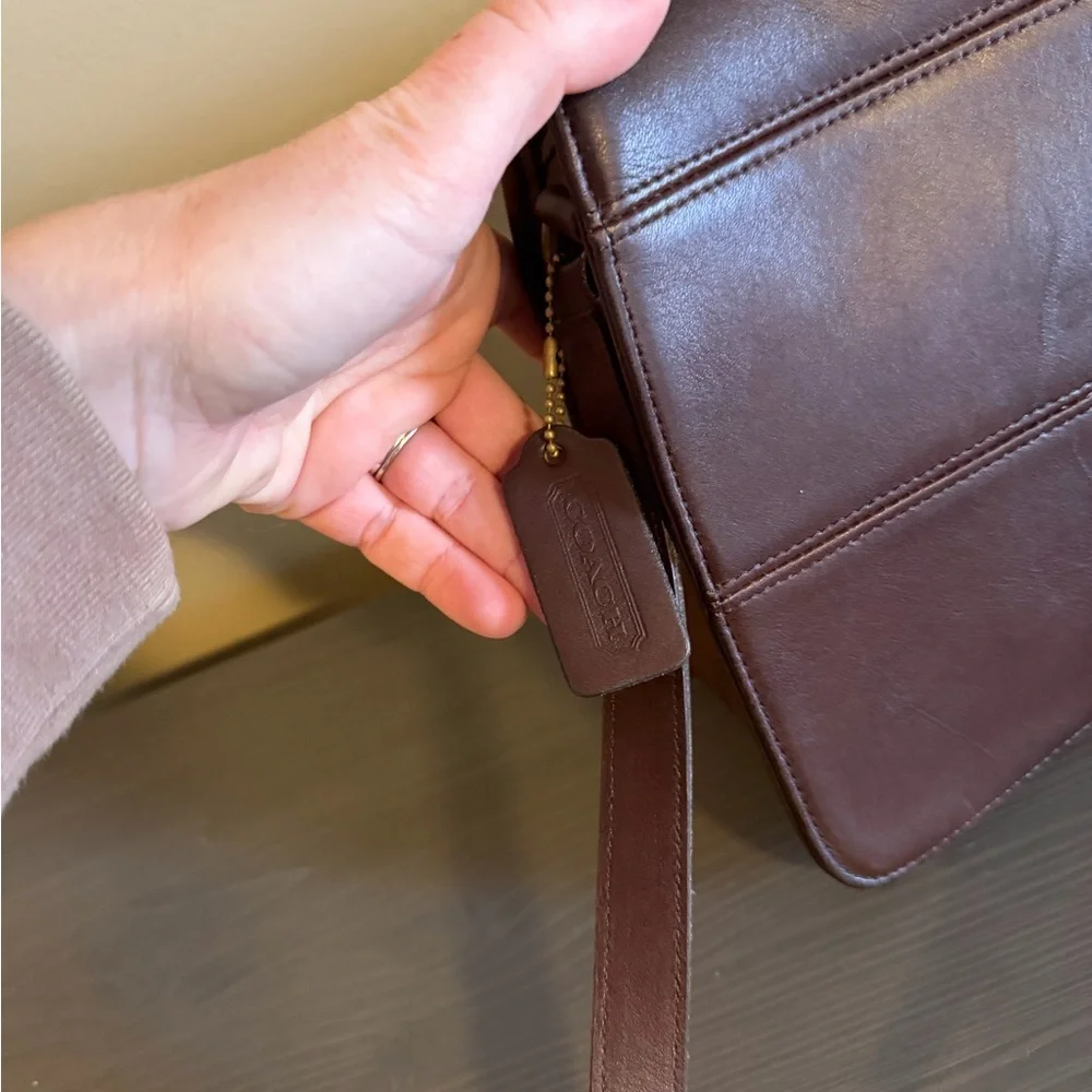 Coach Vintage Tribeca Flap Dark Brown Leather Messenger Bag 9092